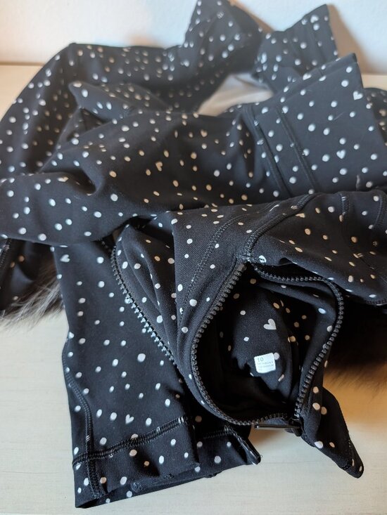 lululemon athletica Jackets & Blazers - Scattered hearts jacquard define nulu cropped